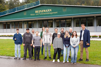 Group photo trainees HEINZMANN Trainee Start