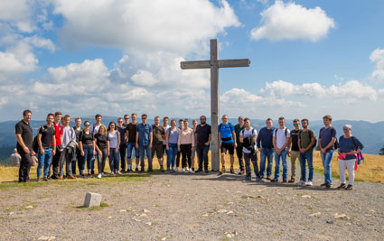 Ausflug der HEINZMANN Auszubildenden mit dem Ausbilderteam auf den Belchengipfel Ausflug der HEINZMANN Auszubildenden mit dem Ausbilderteam auf den Belchengipfel